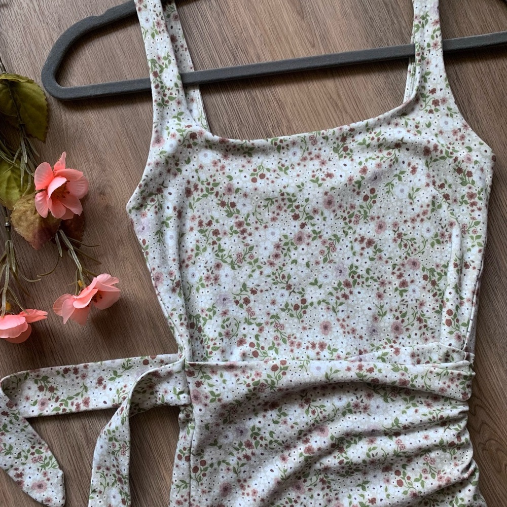 NWOT Wilfred Saturn Floral Mini Dress